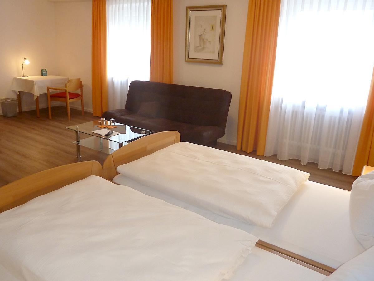 Garni Hotel Leitl Gmbh Eggenfelden Δωμάτιο φωτογραφία